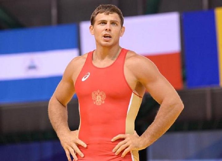 Катастрофа полутяжелого веса