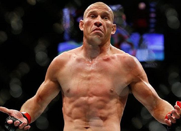 ДОНАЛЬД СЕРРОНЕ: «ДЭЙНА ВЫНУДИЛ МЕНЯ ВЗЯТЬ ПЕРЕРЫВ»