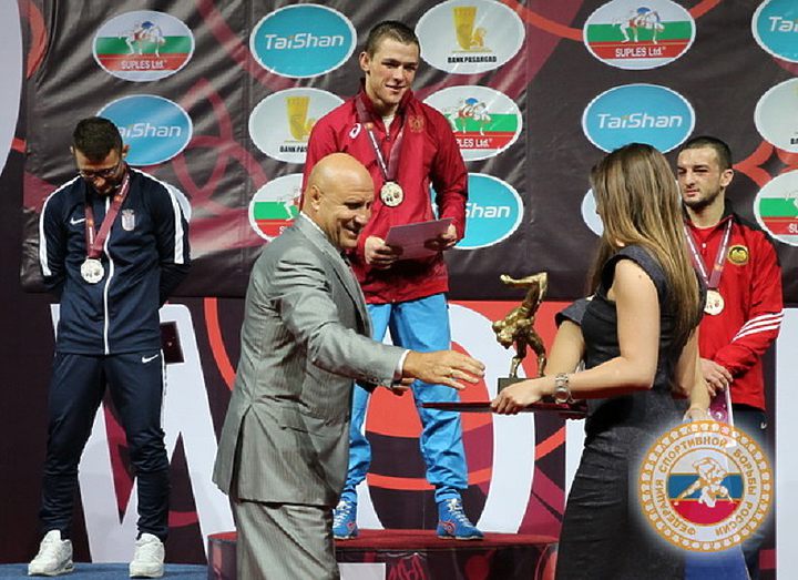 «Хочешь выиграть - сделай приём»