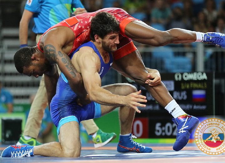 Аниуар Гедуев пропустит чемпионат России