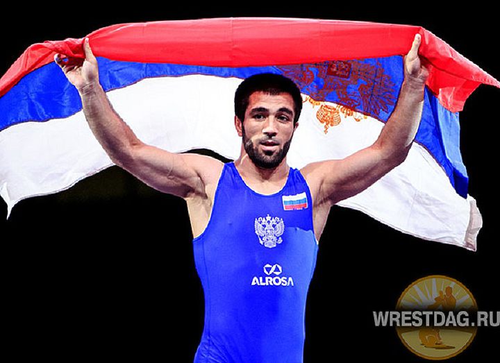Ильяс Бекбулатов – лучший борец месяца