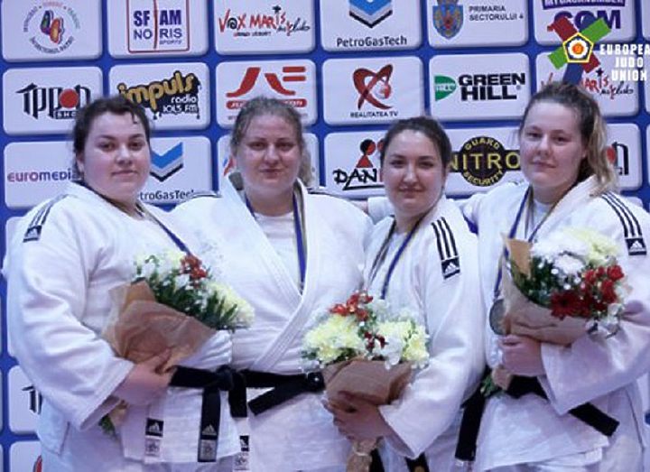 Есть женщины в наших селеньях