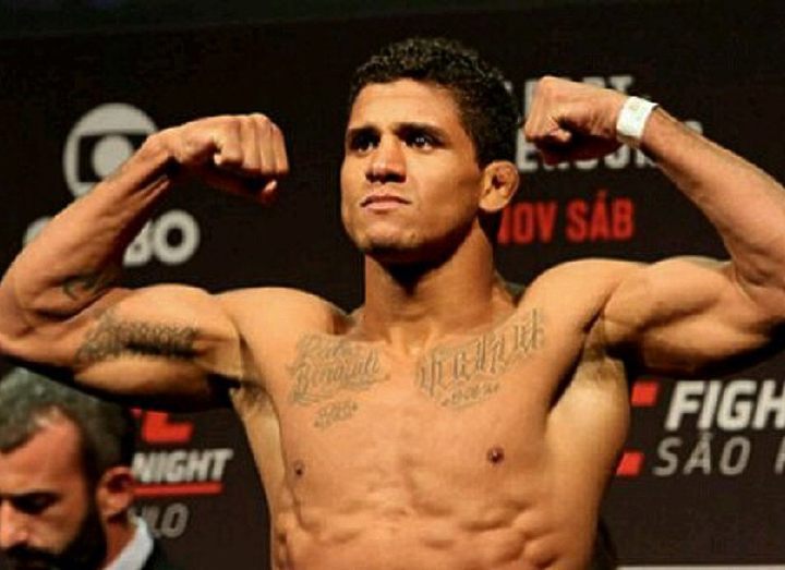 ГИЛБЕРТ БЕРНС ВЫЗЫВАЕТ ДЖО ЛОЗОНА НА БОЙ