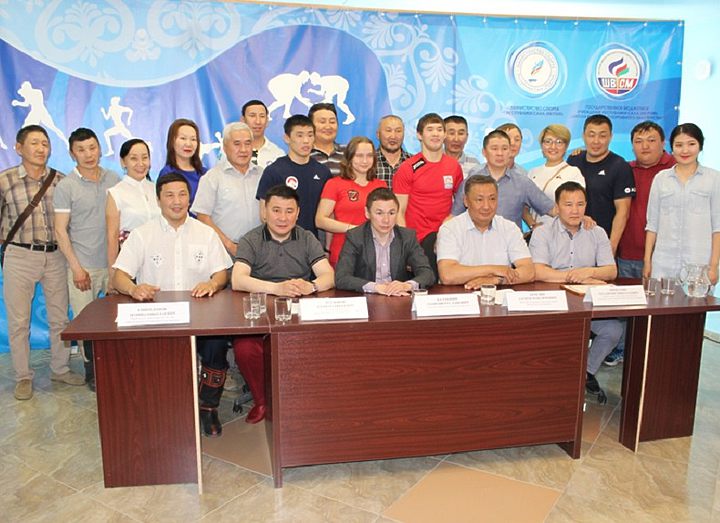 Аксенов и Рассадин получили заслуженные награды