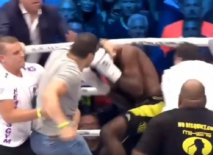 Болельщики избили кикбоксера