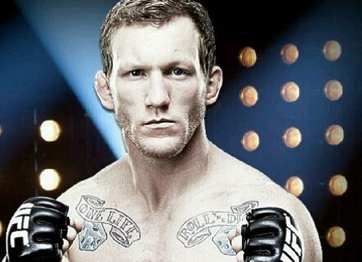 ГРЭЙ МЭЙНАРД: «РАЙАН ХОЛЛ — ТРУС»