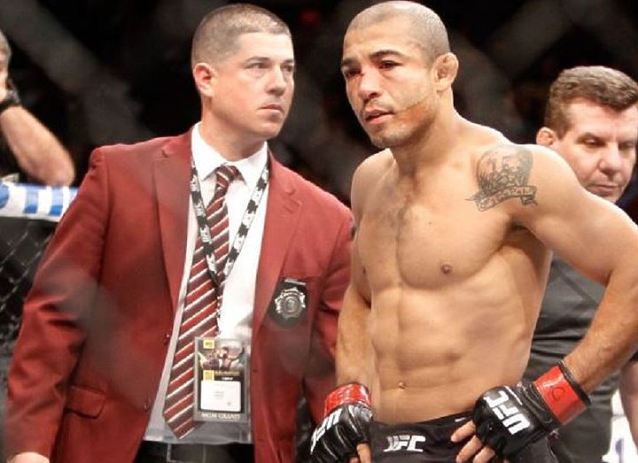 В ИРЛАНДИИ РЕКЛАМИРУЮТ ВИСКИ МАКГРЕГОРА, ВЫСМЕИВАЯ АЛДО