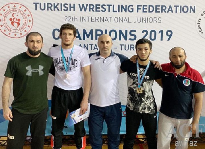 Восемь медалей борцов Азербайджана в Турции