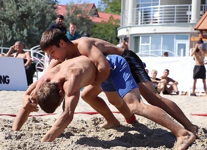 Измаильчане на Первом чемпионате Украины по пляжной борьбе