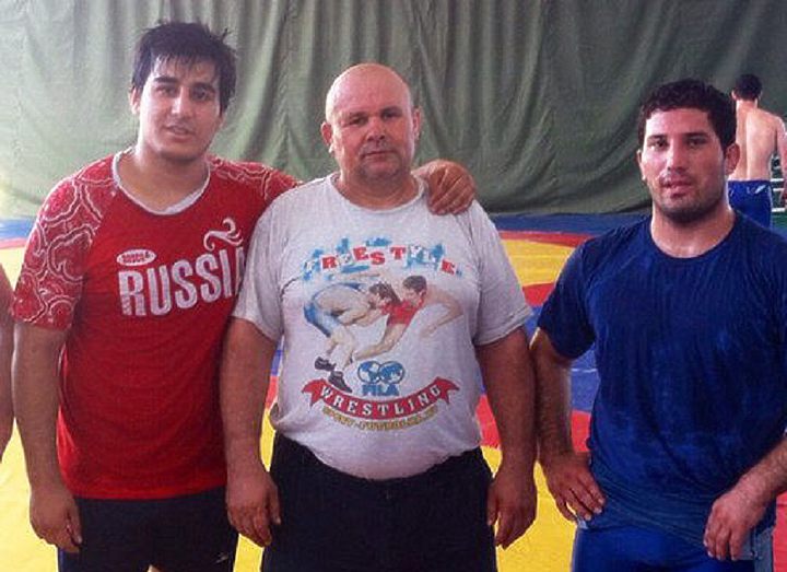 Тренер таджикских борцов Олимов: хочу видеть в учениках то, чего сам не добился