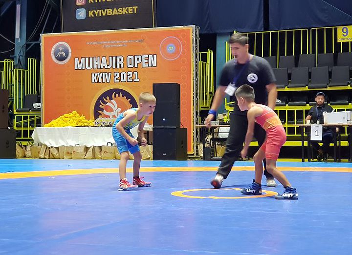 В Киеве проходит детский турнир по вольной борьбе «Muhajir Open»